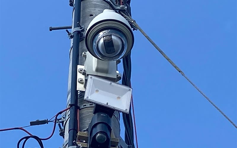 防犯カメラ＋防犯ライトシステム｜工場及び駐車場に導入｜滋賀県製造業